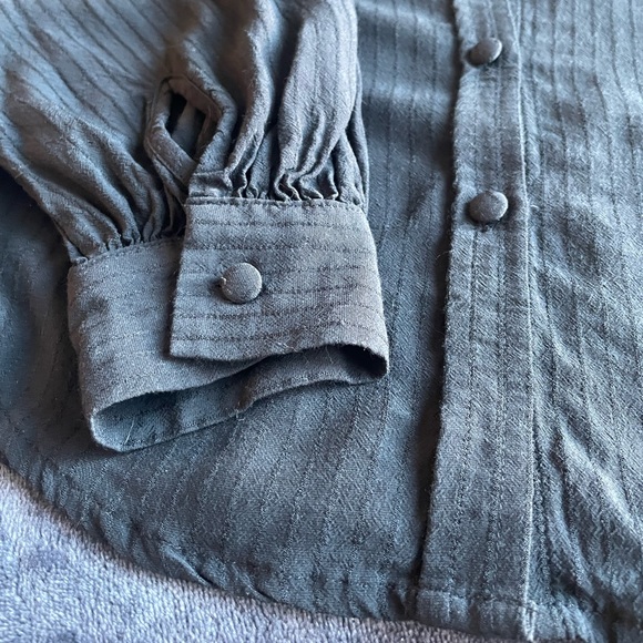 Levi’s flowy woven top with striped texture - Picture 3 of 6